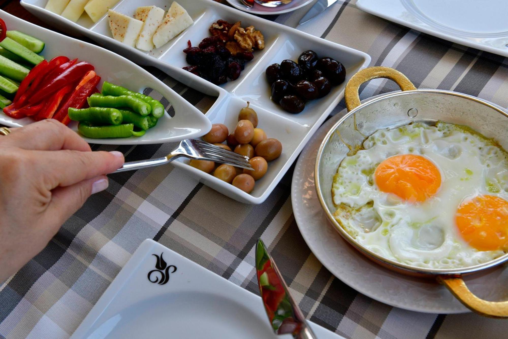 Siyah Lale Cunda 1841 (Adults Only) Hotel Ayvalı Buitenkant foto