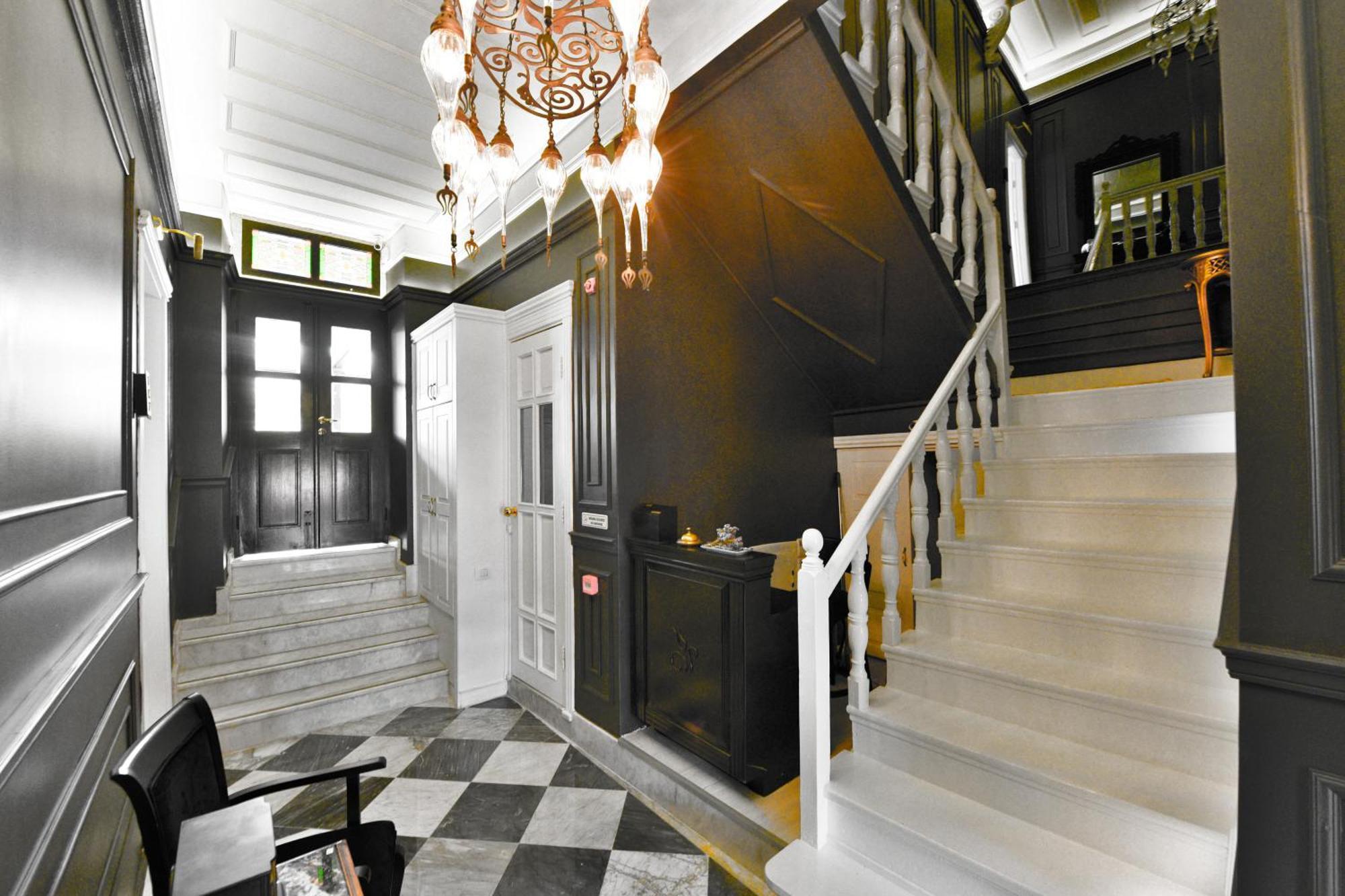 Siyah Lale Cunda 1841 (Adults Only) Hotel Ayvalı Buitenkant foto