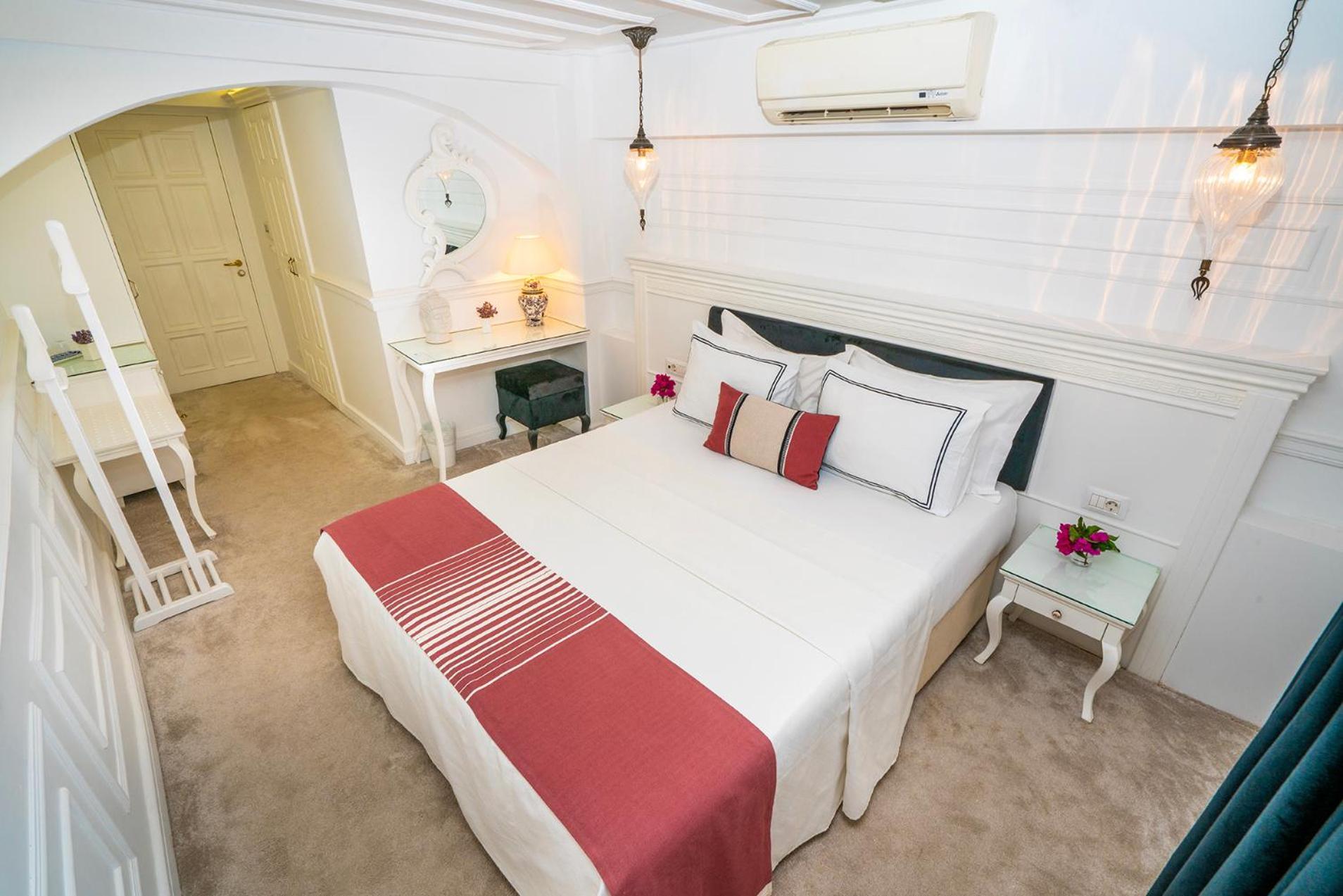 Siyah Lale Cunda 1841 (Adults Only) Hotel Ayvalı Buitenkant foto
