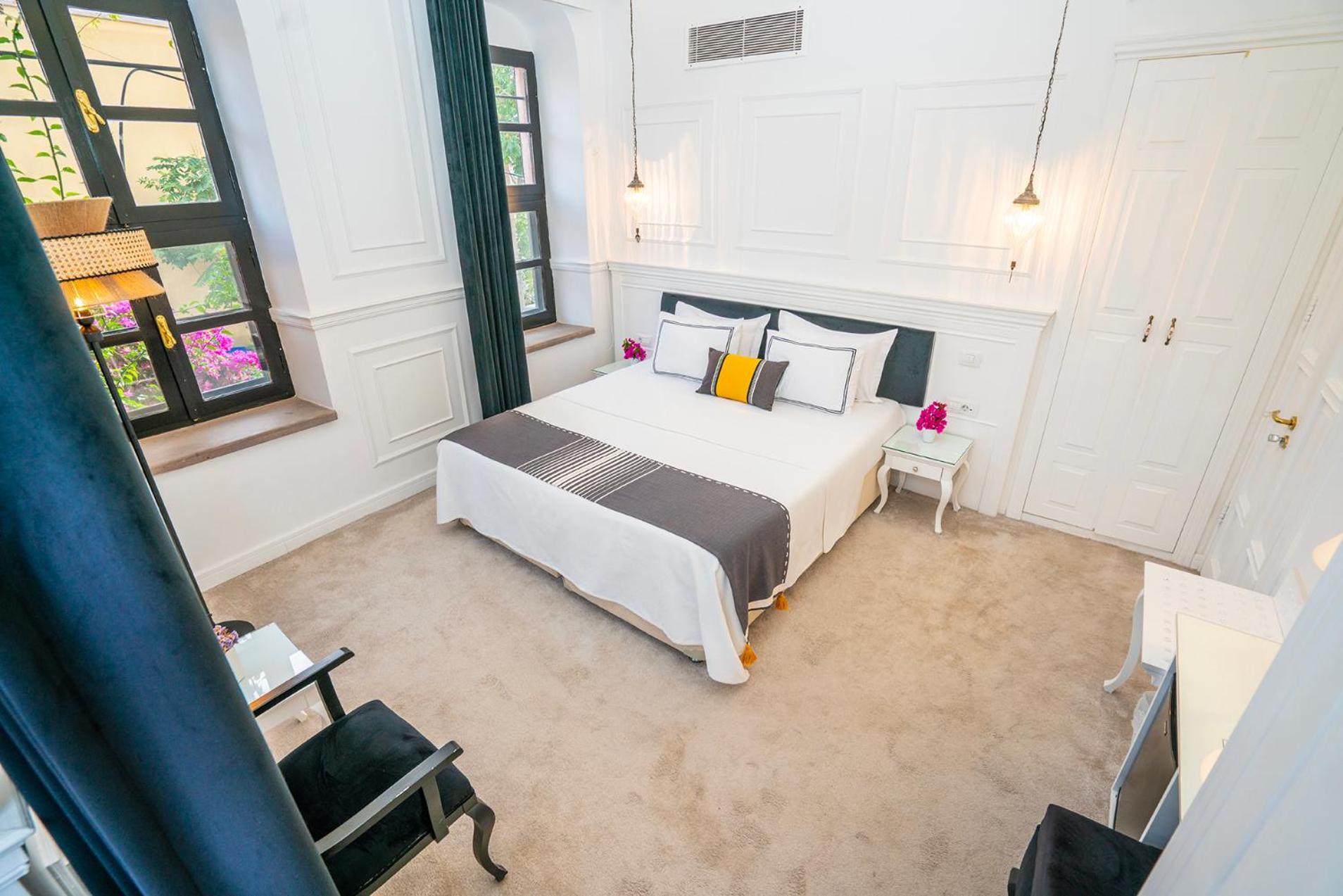 Siyah Lale Cunda 1841 (Adults Only) Hotel Ayvalı Buitenkant foto